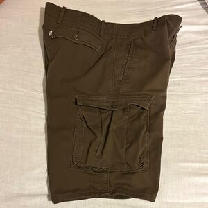 LEVI’s Men's Brown Cargo Shorts